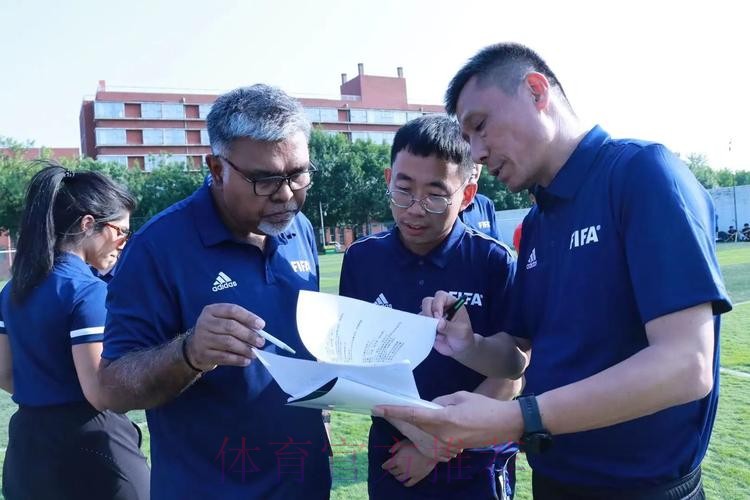 国际足联/中国足协教练员讲师(C级)培训班在北京体育大学开班 国际足联/中国足协教练员讲师(C级)培训班在北京体育大学开班